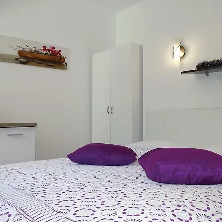 Four Bedroom Holiday In Holiday home *