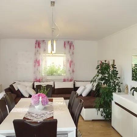 Four Bedroom Holiday In Recica ob Savinji